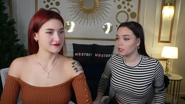 Magnetic Mia  online show from December 2024 04:06:01 PM