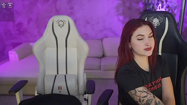 Magnetic Mia  online show from March 2025 07:36:01 PM