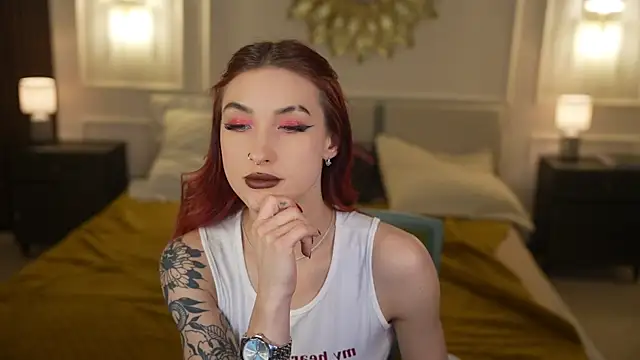 Magnetic Mia  online show from March 2026 10:43:01 PM