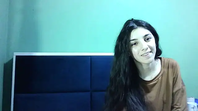 Ahotkittyxxx online show from December 2024 04:39:01 PM