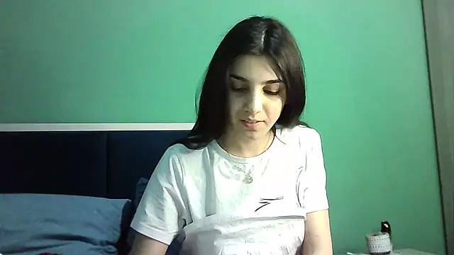 Ahotkittyxxx online show from January 2025 04:50:02 PM