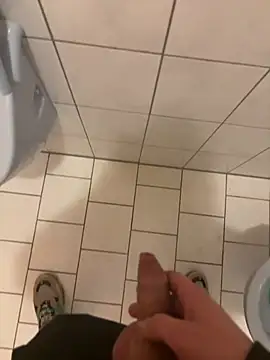 Snapshot of daubine46 chatting on February 2026 05:42:01 PM daubine46 online show from February 2026 05:42:01 PM