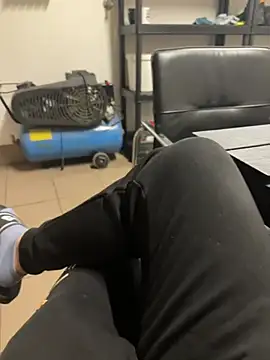 Snapshot of daubine46 chatting on March 2026 02:32:01 PM daubine46 online show from March 2026 02:32:01 PM