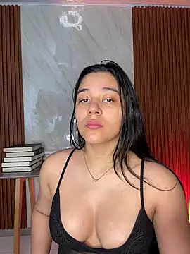 Snapshot of floriamANDjazmin chatting on June 2026 06:54:01 PM floriamANDjazmin online show from June 2026 06:54:01 PM