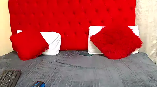 Snapshot of BeautyAuroa chatting on February 2025 01:49:02 AM BeautyAuroa online show from February 2025 01:49:02 AM