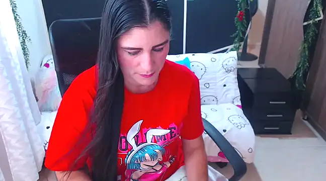 Snapshot of LUCY_LI chatting on March 2025 06:18:01 PM LUCY LI online show from March 2025 06:18:01 PM