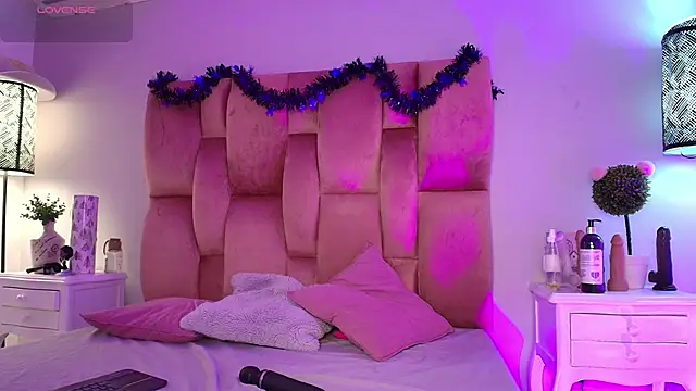 SweetBonniie online show from November 2025 12:39:02 PM