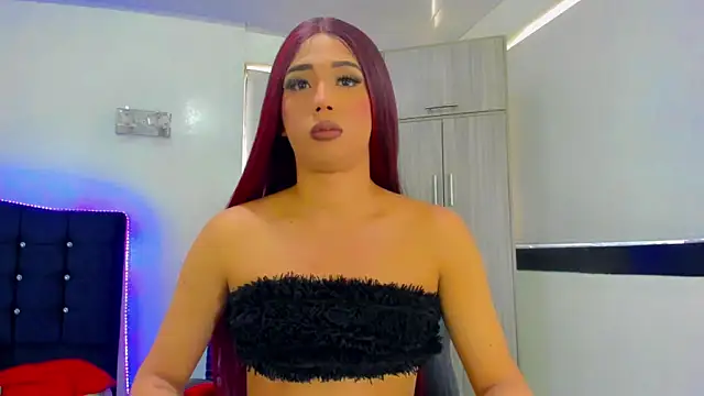 Hellen moons   online show from September 2025 07:16:01 PM