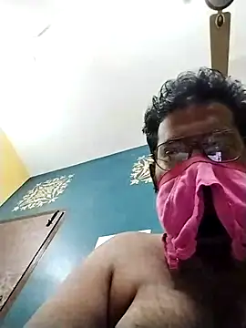 Snapshot of naughtykarthiktamilboy975 chatting on February 2026 06:08:02 PM naughtykarthiktamilboy975 online show from February 2026 06:08:02 PM