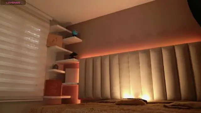 Megan mooree  online show from November 2025 12:13:01 PM