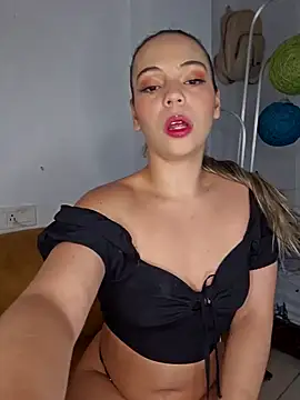 Snapshot of Antonella2_m chatting on January 2025 06:04:02 PM Antonella2 m online show from January 2025 06:04:02 PM