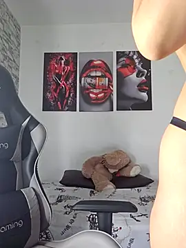 Antonella2 m online show from February 2026 01:10:01 PM