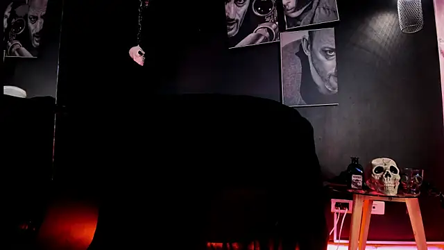 Agnes jones  online show from September 2025 04:07:01 PM