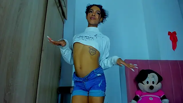 bloom444 online show from December 2024 10:01:02 AM