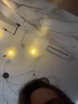 Holly Molii online show from March 2026 02:28:02 AM