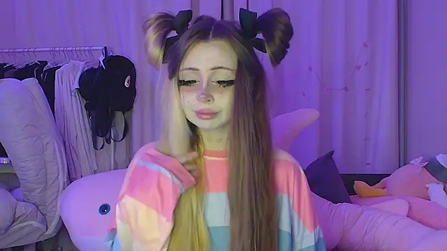 Snapshot of suemeow chatting on April 2026 08:25:02 PM suemeow online show from April 2026 08:25:02 PM