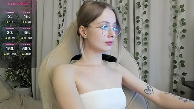 mell milles online show from October 2025 03:13:01 PM