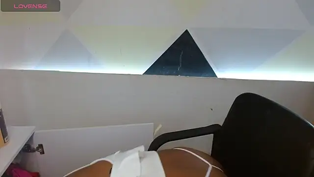 NatashaDormat online show from November 2025 01:00:02 PM