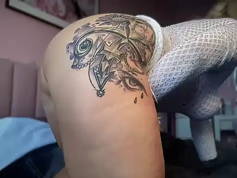 Snapshot of Tinkerbell10 chatting on September 2025 01:02:01 PM Tinkerbell10 online show from September 2025 01:02:01 PM