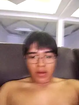Snapshot of Dannysex chatting on December 2025 12:40:02 AM Dannysex online show from December 2025 12:40:02 AM