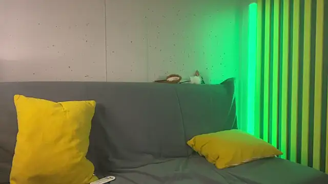   2sya   online show from December 2024 01:33:01 PM