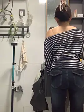 Snapshot of Aimeil chatting on April 2026 01:19:01 PM Aimeil online show from April 2026 01:19:01 PM