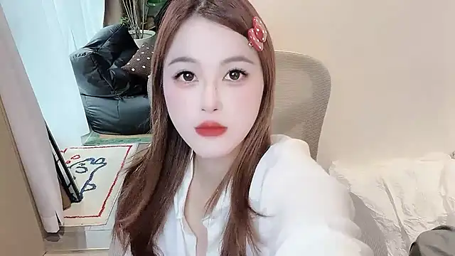 Snapshot of Neyllar chatting on June 2026 06:09:01 AM Neyllar online show from June 2026 06:09:01 AM