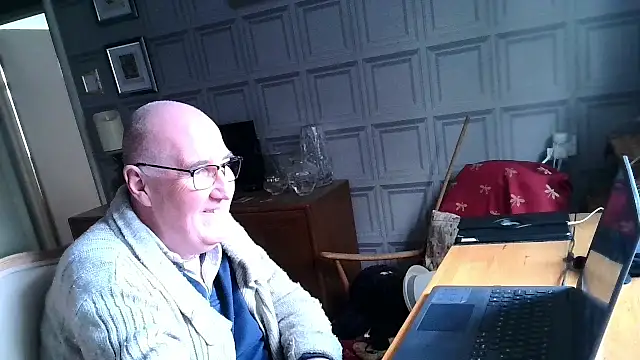 Adamdaddybear online show from March 2025 01:14:02 PM