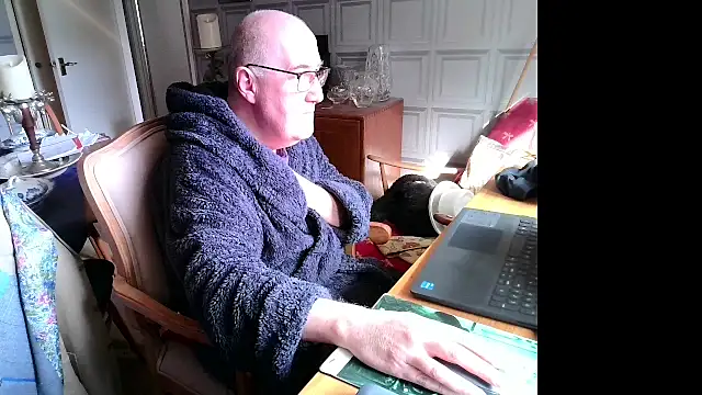 Adamdaddybear online show from March 2025 09:49:02 AM