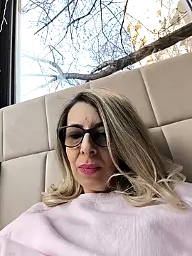 SukyGirl online show from February 2025 12:39:02 PM