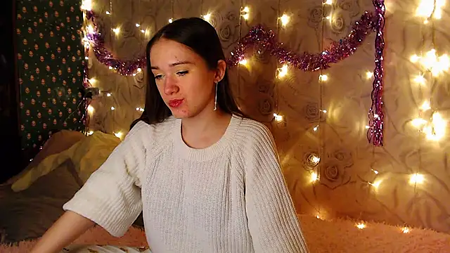 fluffy kitty  online show from March 2025 02:45:01 PM