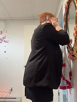 Sweetleeahxx online show from October 2025 01:23:01 PM