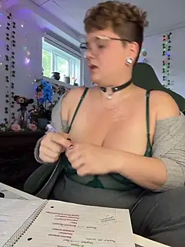 Sweetleeahxx online show from June 2026 11:37:02 AM