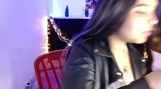 Snapshot of Miapeyton chatting on December 2024 03:26:01 PM Miapeyton online show from December 2024 03:26:01 PM