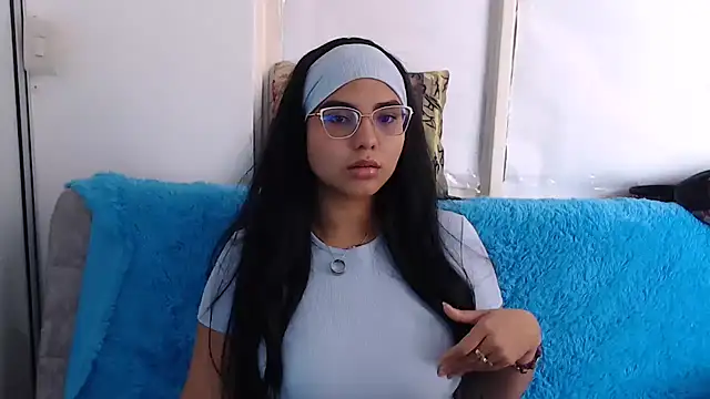 Snapshot of Miapeyton chatting on September 2025 07:59:01 PM Miapeyton online show from September 2025 07:59:01 PM