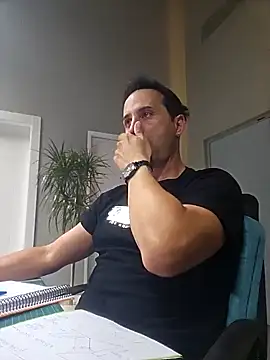 Snapshot of Lucas___81 chatting on November 2025 07:24:01 PM Lucas 81 online show from November 2025 07:24:01 PM