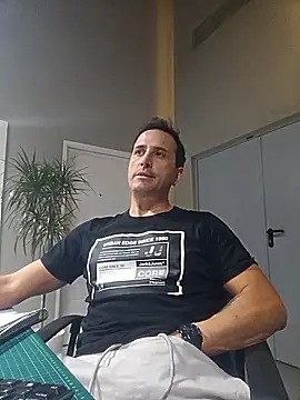 Snapshot of Lucas___81 chatting on November 2025 07:24:02 PM Lucas 81 online show from November 2025 07:24:02 PM