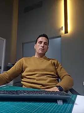 Snapshot of Lucas___81 chatting on December 2025 07:53:01 PM Lucas 81 online show from December 2025 07:53:01 PM