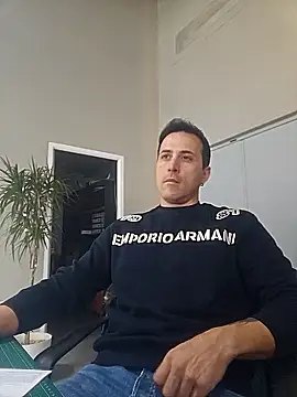 Snapshot of Lucas___81 chatting on December 2025 10:23:02 AM Lucas 81 online show from December 2025 10:23:02 AM