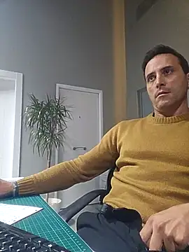 Snapshot of Lucas___81 chatting on January 2026 07:38:02 PM Lucas 81 online show from January 2026 07:38:02 PM