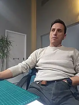 Snapshot of Lucas___81 chatting on January 2026 07:15:01 PM Lucas 81 online show from January 2026 07:15:01 PM