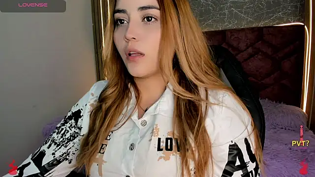 Snapshot of Lucia_star__ chatting on December 2024 07:18:02 PM Lucia star   online show from December 2024 07:18:02 PM