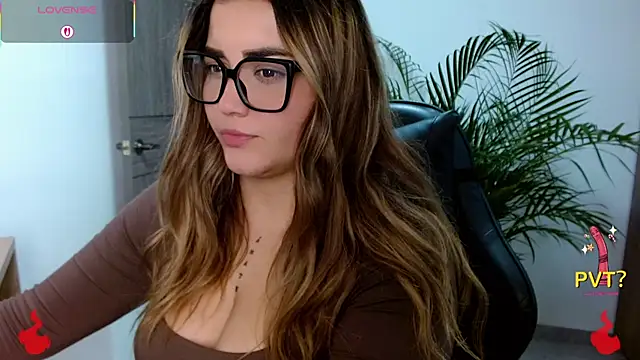 Lucia star   online show from April 2026 08:54:01 PM