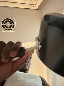 Snapshot of Festivitiesking1 chatting on October 2025 11:38:02 PM Festivitiesking1 online show from October 2025 11:38:02 PM