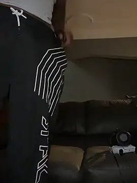 Festivitiesking1 online show from November 2025 03:05:02 AM