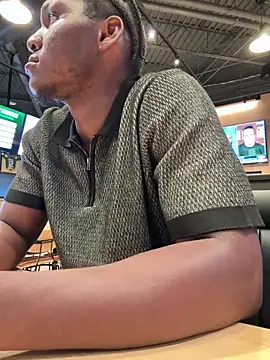 Snapshot of Festivitiesking1 chatting on May 2026 05:30:02 PM Festivitiesking1 online show from May 2026 05:30:02 PM