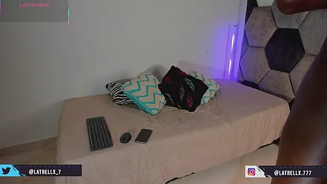 Latrellx7 online show from July 2026 03:31:02 AM