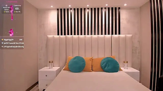 GiaFerrara online show from February 2025 09:24:01 AM