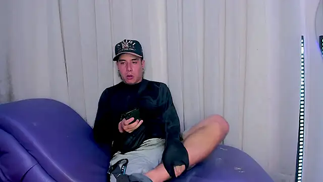 Yourslust  online show from January 2026 10:13:01 PM