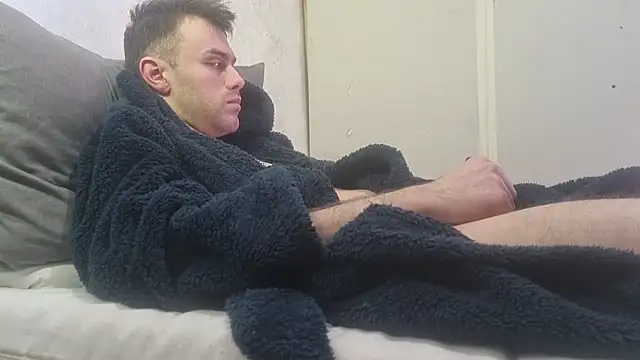 Snapshot of addicktedGT chatting on December 2024 04:30:02 AM addicktedGT online show from December 2024 04:30:02 AM